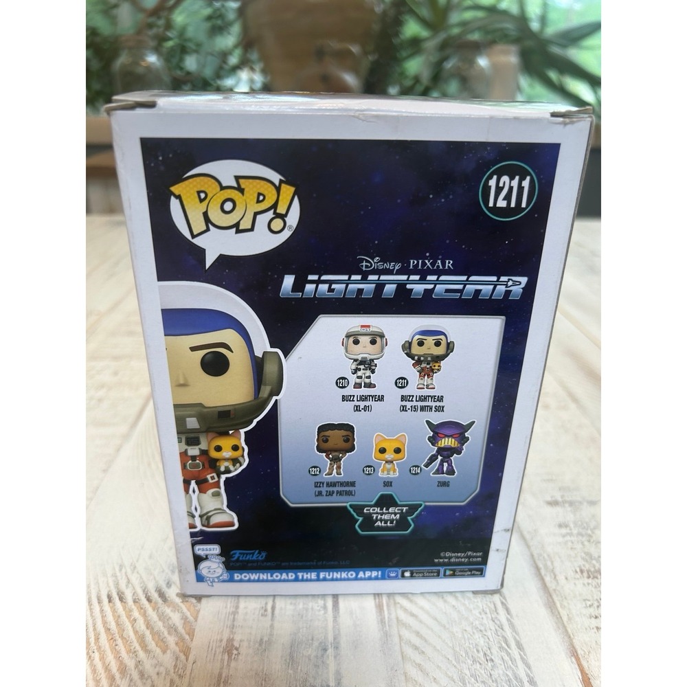 Funko pop Disney Pixar‎ Buzz lightyearNIB - Picture 3 of 6